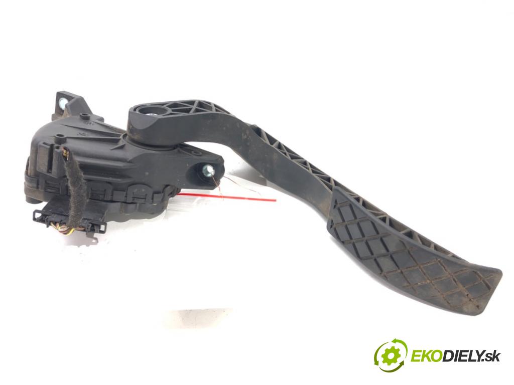 AUDI A4 B6 (8E2) 2000 - 2005    2.0 96 kW [130 KM] benzyna 2000 - 2004  Potenciometer plynového pedálu 8E1721523C (Pedále)