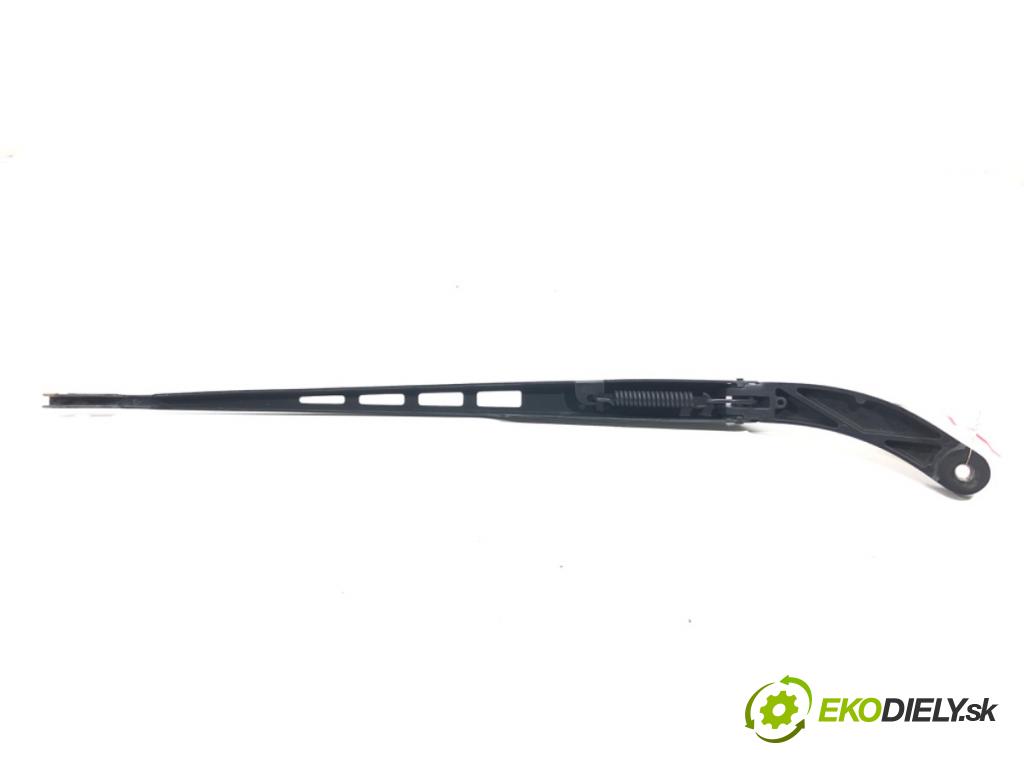 AUDI A6 C6 (4F2) 2004 - 2011    2.0 TDI 103 kW [140 KM] olej napędowy 2004 - 2008  ramena stěrače přední část pravé 4F1955408B