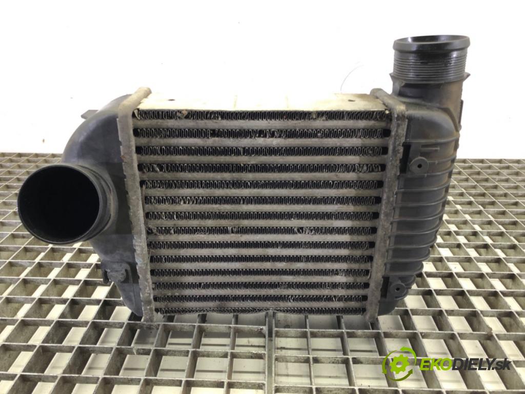 SEAT IBIZA IV (6J5, 6P1) 2008 - 2017    1.2 TSI 77 kW [105 KM] benzyna 2010 - 2012  intercooler 4F0145805AA (Chladiče nasávaného vzduchu (intercoolery))