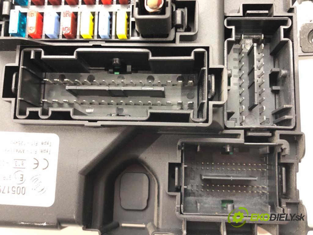 FIAT GRANDE PUNTO (199_) 2005 - 2022    1.4 (199AXB11, 199AXB1A, 199BXB1A, 199AXL1A) 57 kW  modul BSI 00517986150 (Pojistkové skříňky)