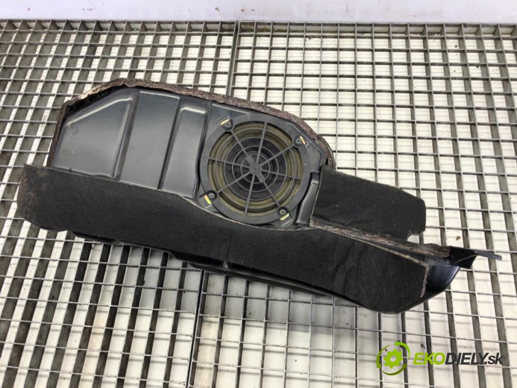 AUDI ALLROAD C5 (4BH) 2000 - 2005    2.5 TDI quattro 132 kW [180 KM] olej napędowy 2000  subwoofer 4B9035382A (Audio zariadenia)