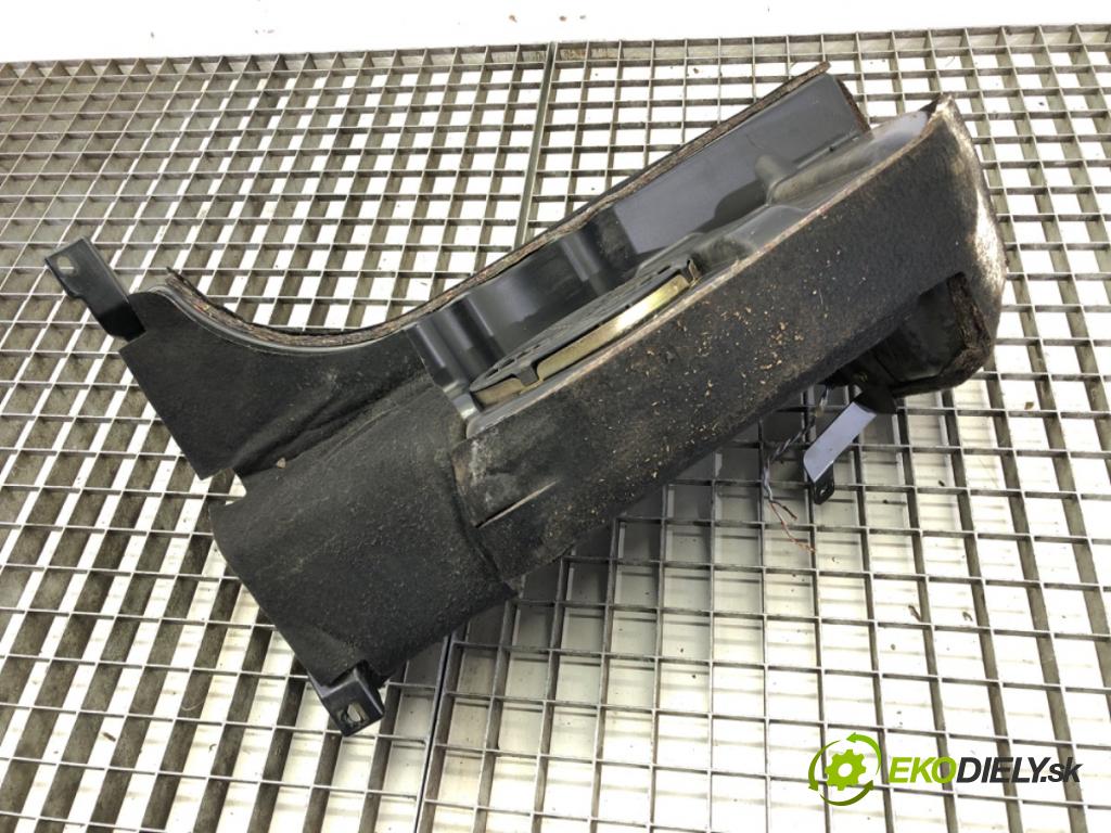 AUDI ALLROAD C5 (4BH) 2000 - 2005    2.5 TDI quattro 132 kW [180 KM] olej napędowy 2000  subwoofer 4B9035382A (Audio zariadenia)