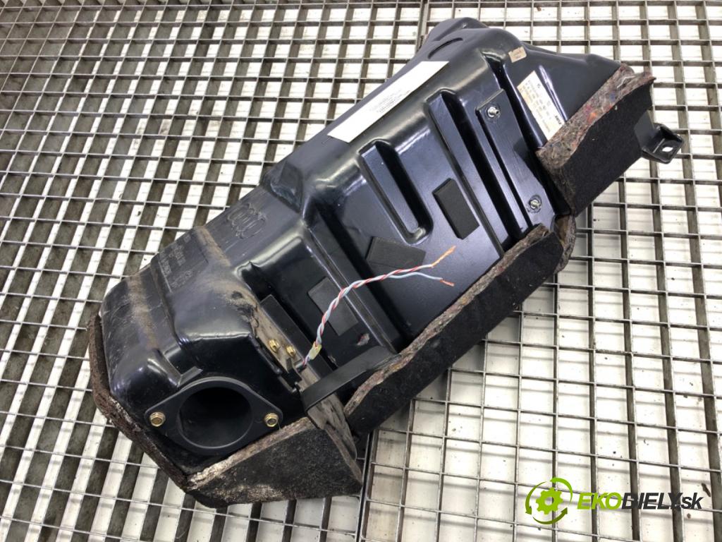 AUDI ALLROAD C5 (4BH) 2000 - 2005    2.5 TDI quattro 132 kW [180 KM] olej napędowy 2000  subwoofer 4B9035382A (Audio zariadenia)