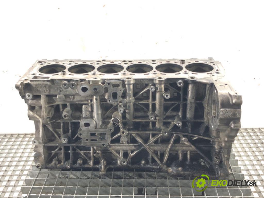 BMW X5 (E70) 2006 - 2013    xDrive 40 d 225 kW [306 KM] olej napędowy 2010 - 2  blok Motor 7799978 N57D30A (Blok motora)