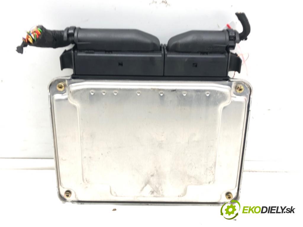 AUDI ALLROAD C5 (4BH) 2000 - 2005    2.5 TDI quattro 132 kW [180 KM] olej napędowy 2000  riadiaca jednotka Motor 0281010445 427907401A (Riadiace jednotky)