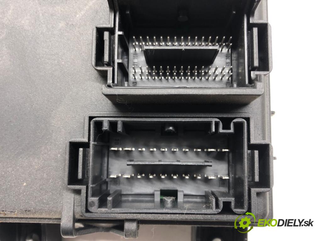 OPEL CORSA D (S07) 2006 - 2014    1.3 CDTI (L08, L68) 70 kW [95 KM] olej napędowy 20  modul BSI 13382214 (Pojistkové skříňky)