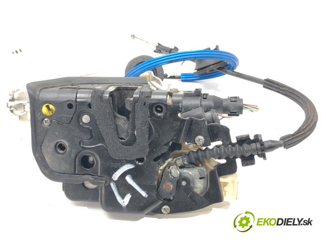 AUDI A8 D3 (4E2, 4E8) 2002 - 2010    3.0 TDI quattro 171 kW [233 KM] olej napędowy 2003  zámok dveře levý zadní část 4E0839015AA