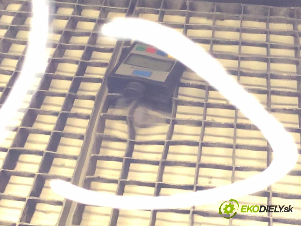 CITROEN C2 liftback 2006 44 kW 1.1 1124 Dvere ľavy predný