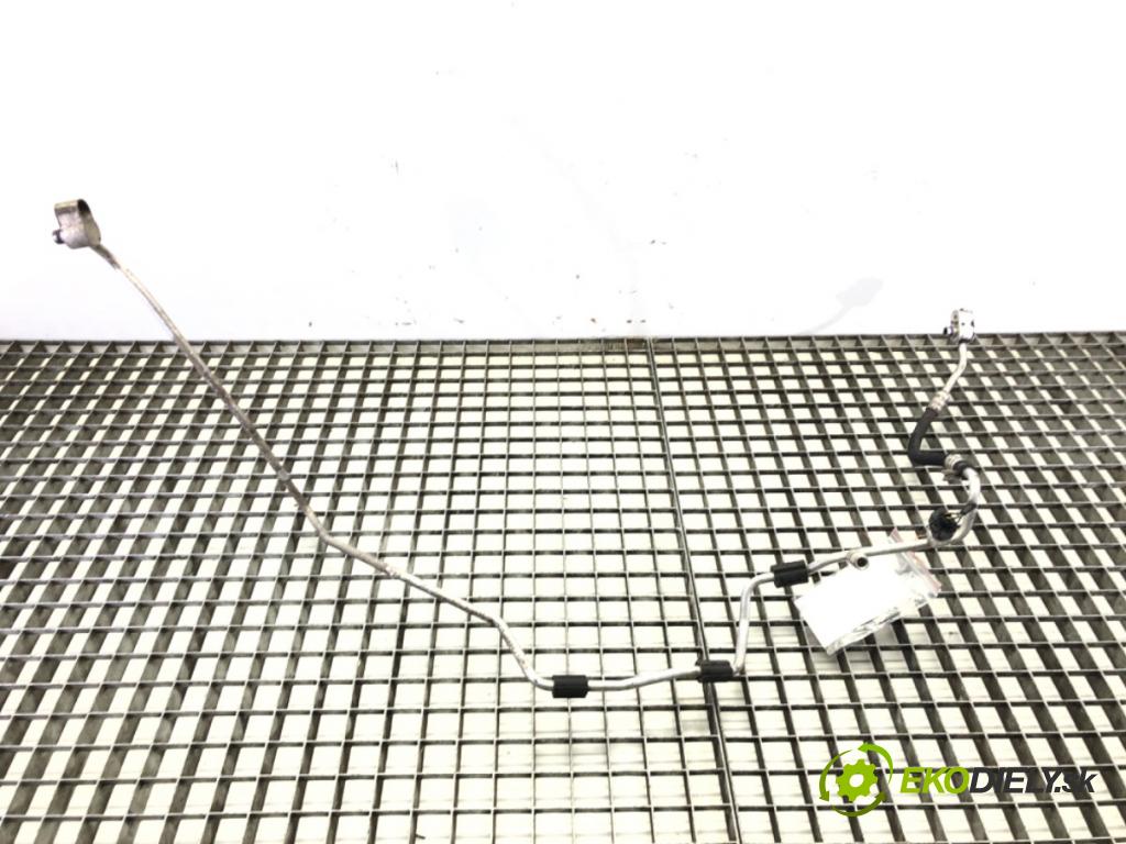 VW PASSAT B6 (3C2) 2005 - 2010    1.6 75 kW [102 KM] benzyna 2005 - 2010  rúrka klimatizácie  (Rúrky klimatizácie)