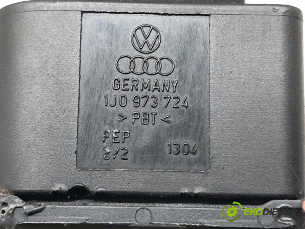 SEAT LEON (1M1) 1999 - 2006    1.6 16 V 77 kW [105 KM] benzyna 2000 - 2006  Cievka zapaľovacia  (Zapaľovacie cievky, moduly)