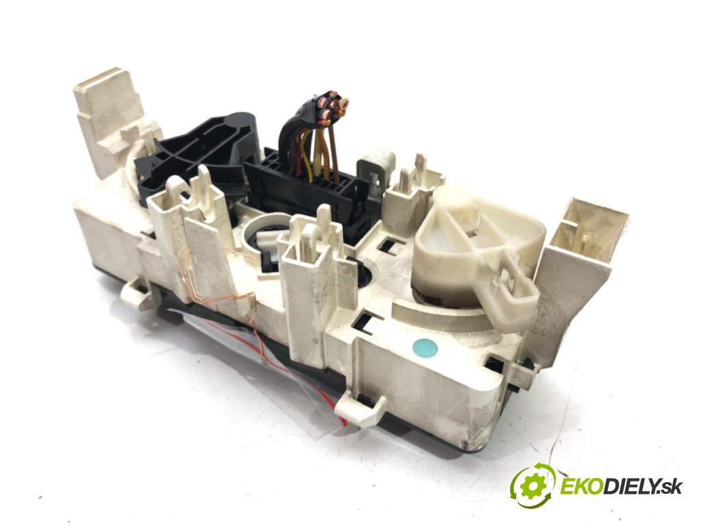 CITROEN C3 I (FC_, FN_) 2002 - 2022    1.1 i 44 kW [60 KM] benzyna 2002 - 2022  Panel ovládaní topení F664477S (Ovládaní topení a přepínače)