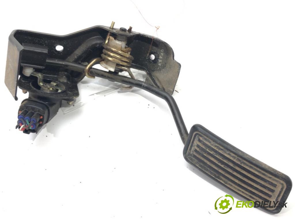 TOYOTA COROLLA Verso (_E12_) 2001 - 2007    2.0 D-4D (CDE120_) 66 kW [90 KM] olej napędowy 200  Potenciometer plynového pedálu 78111-35030 (Pedále)