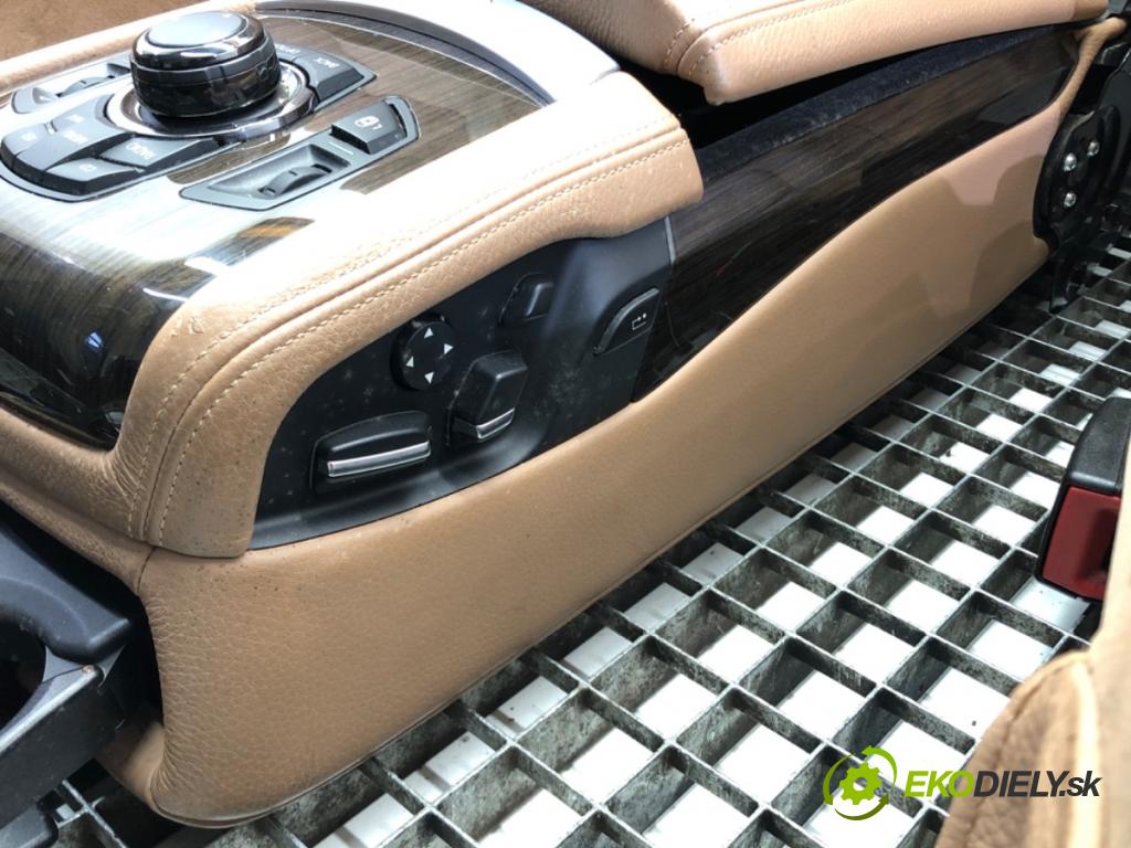 BMW 7 (F01, F02, F03, F04) 2008 - 2015    750 i, Li 300 kW [408 KM] benzyna 2008 - 2012  Sedadlo druhý rad