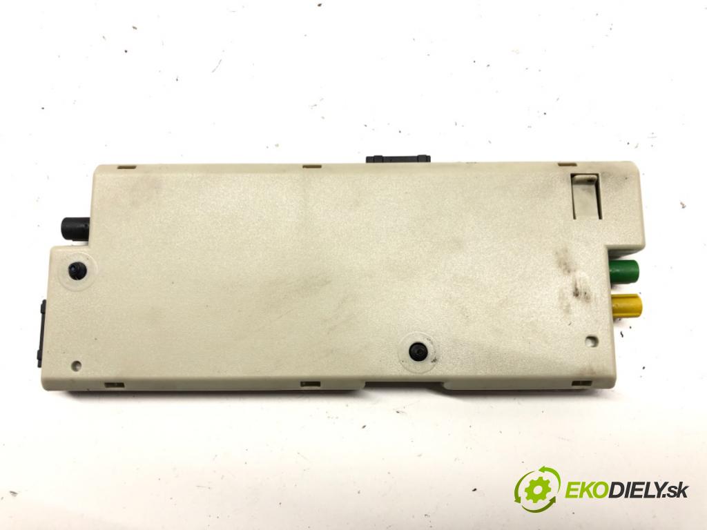 BMW 7 (F01, F02, F03, F04) 2008 - 2015    750 i, Li 300 kW [408 KM] benzyna 2008 - 2012  Zosilňovač Antenní: 9200452 (Zosilňovače)