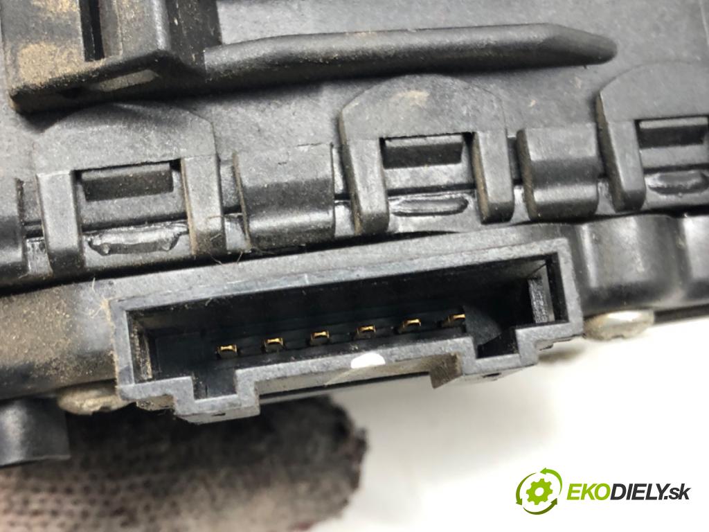 AUDI A4 B6 Avant (8E5) 2000 - 2005    1.9 TDI 74 kW [101 KM] olej napędowy 2001 - 2004  Potenciometer plynového pedálu 8E1721523 (Pedále)