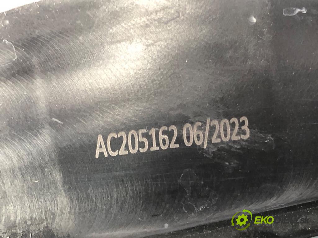 AUDI A4 B6 Avant (8E5) 2000 - 2005    1.9 TDI 74 kW [101 KM] olej napędowy 2001 - 2004  Chladič vody  (Chladiče vody)