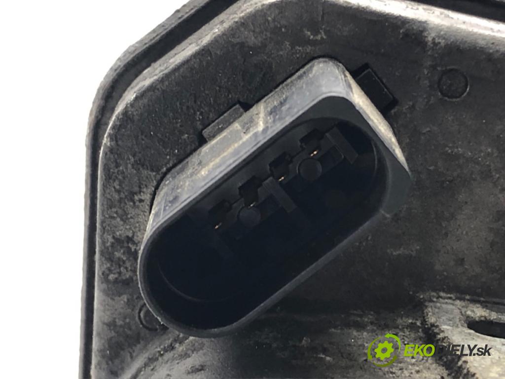 AUDI A8 D3 (4E2, 4E8) 2002 - 2010    4.0 TDI quattro 202 kW [275 KM] olej napędowy 2003  Škrtiaca klapka 057128063 (Škrtiace klapky)