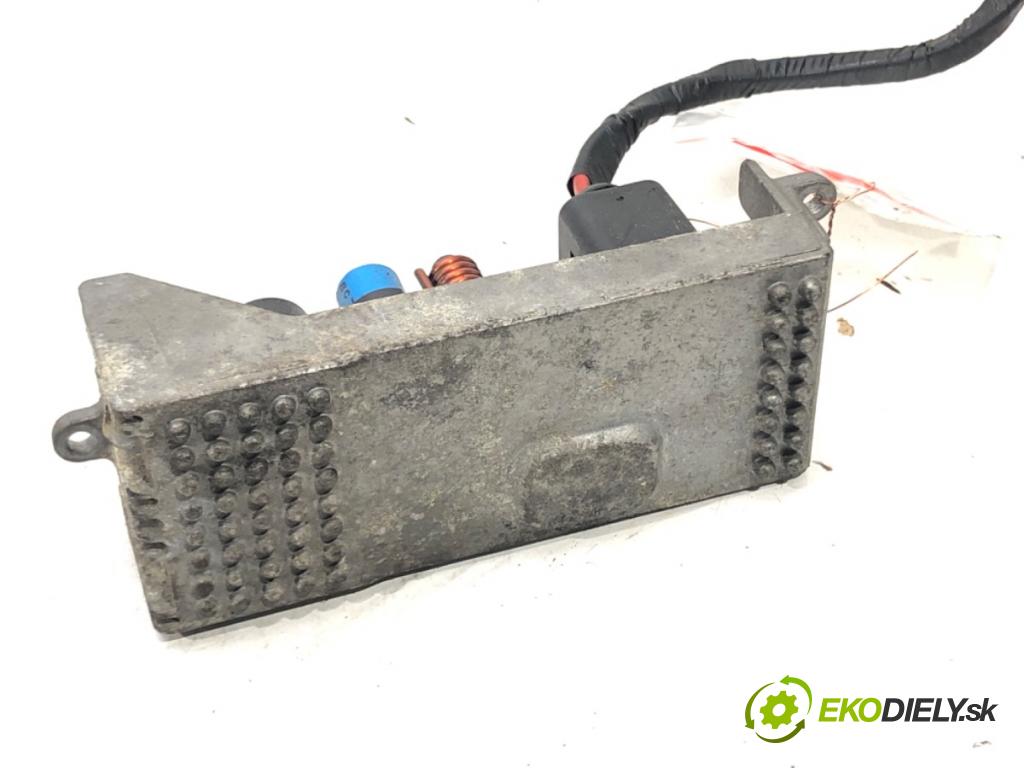 AUDI A8 D3 (4E2, 4E8) 2002 - 2010    4.0 TDI quattro 202 kW [275 KM] olej napędowy 2003  Odpor, rezistor kúrenia vzduchu 4E0820521B (Odpory (rezistory) kúrenia)