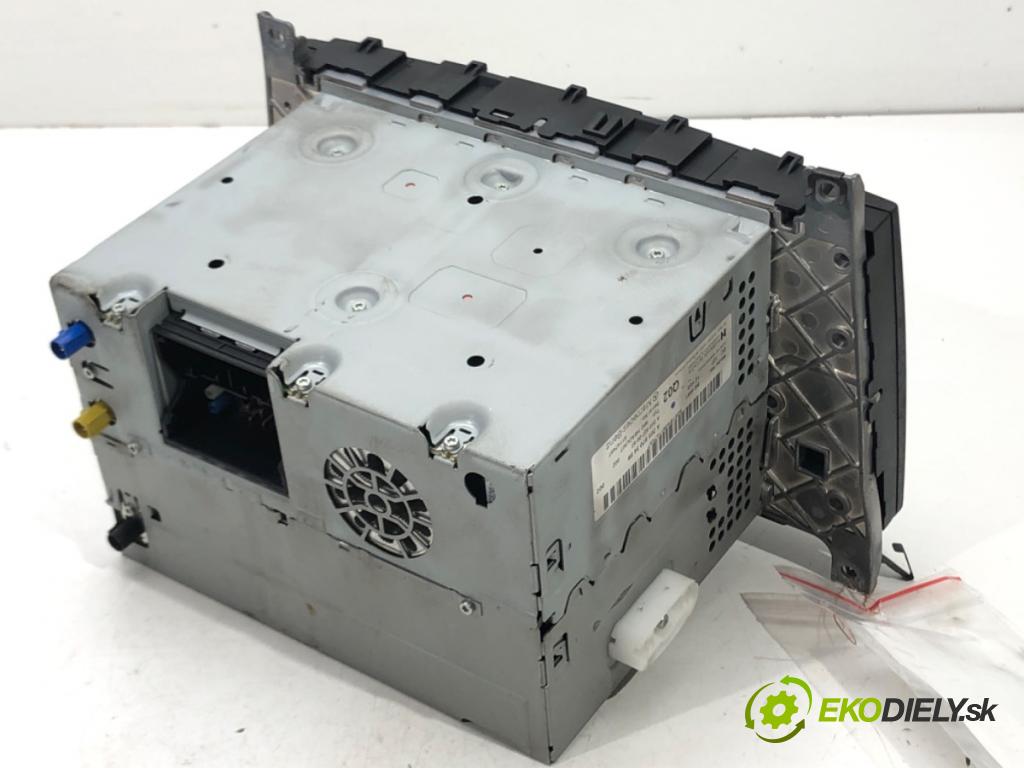 MERCEDES-BENZ KLASA C (W203) 2000 - 2007    C 200 CDI (203.007) 90 kW [122 KM] olej napędowy 2  RADIO A2038703489 (Audio zariadenia)