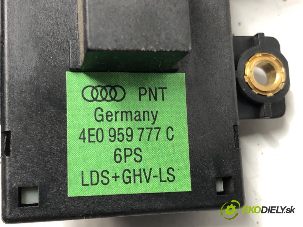 AUDI A8 D3 (4E2, 4E8) 2002 - 2010    4.0 TDI quattro 202 kW [275 KM] olej napędowy 2003  Prepínač sedačky ľavy 4E0959765H