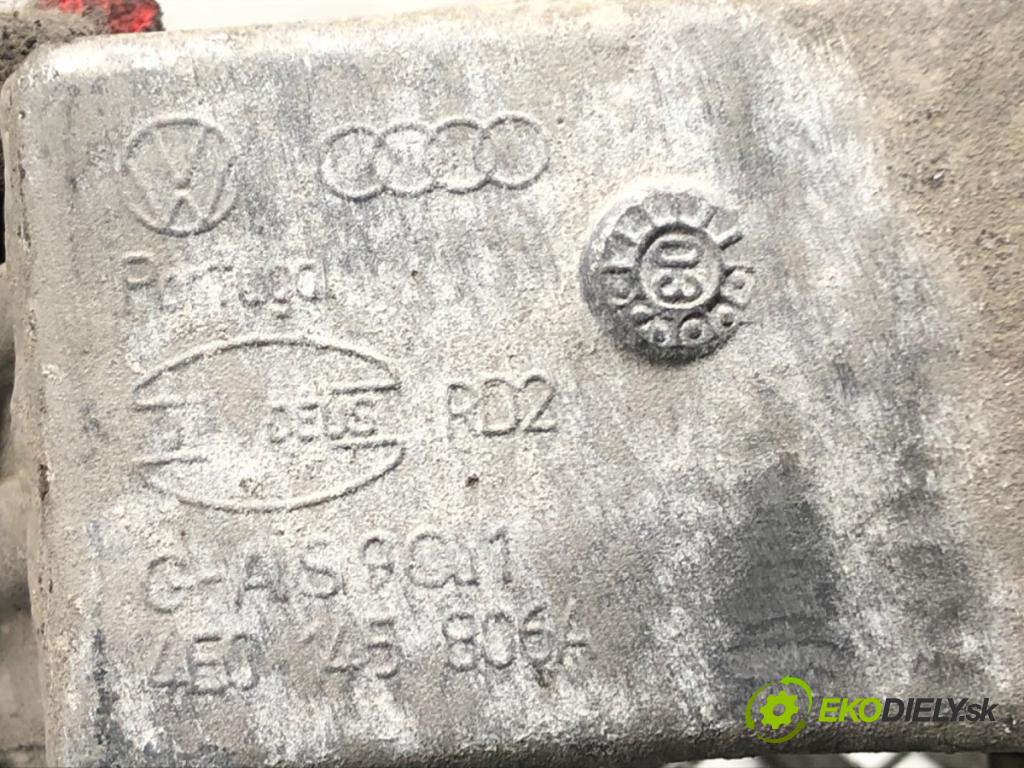 AUDI A8 D3 (4E2, 4E8) 2002 - 2010    4.0 TDI quattro 202 kW [275 KM] olej napędowy 2003  intercooler pravý 4E0145806A (Chladiče nasávaného vzduchu (intercoolery))