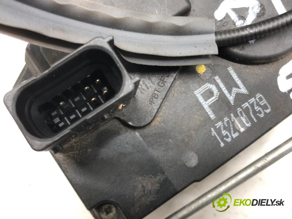OPEL ZAFIRA B Nadwozie pełne/minivan (A05) 2005 - 2015    1.8 VAN (M75) 103 kW [140 KM] benzyna 2005 - 2015  zámok dveře pravý zadní část 13210739