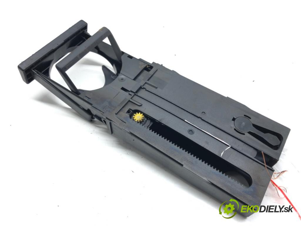 SEAT ALHAMBRA (7V8, 7V9) 1996 - 2010    1.9 TDI 85 kW [115 KM] olej napędowy 2000 - 2010  Držiak na nápoje 7M3858601 (Úchyty, držiaky na nápoje)