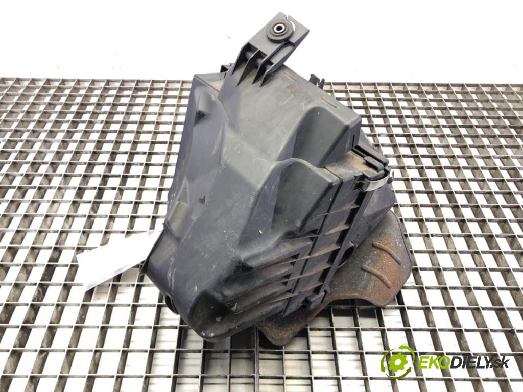 VW PASSAT B5.5 (3B3) 2000 - 2005    2.0 85 kW [115 KM] benzyna 2000 - 2005  Obal filtra vzduchu 3B0133837D (Obaly filtrov vzduchu)