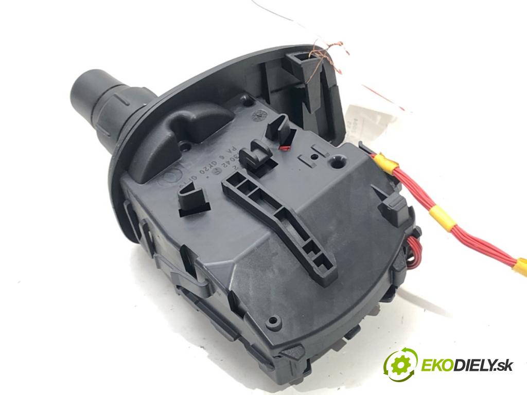 RENAULT MODUS / GRAND MODUS (F/JP0_) 2004 - 2022 1.2 (JP0C, JP0K, FP0C, FP0K, FP0P, JP0P, JP0T) 55 Prepínač smeroviek 7701057088 (Prepínače, spínače, tlačidlá a ovládače kúrenia)