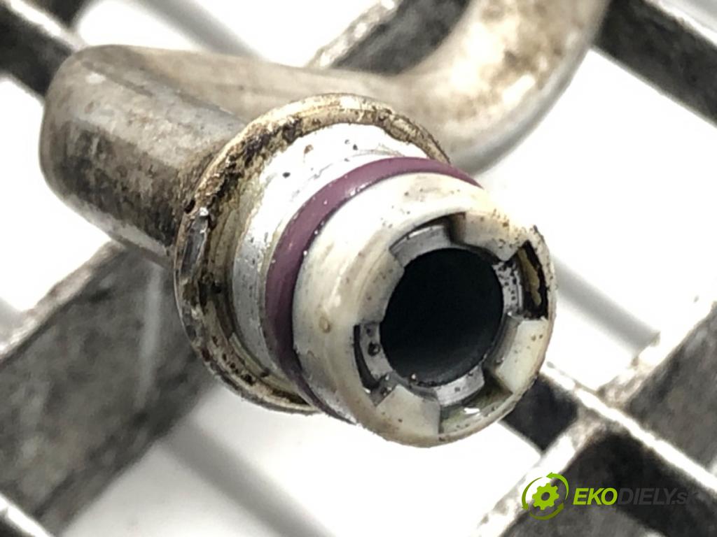 MINI MINI (R56) 2005 - 2014    One 72 kW [98 KM] benzyna 2010 - 2013  rúrka klimatizácie  (Rúrky klimatizácie)