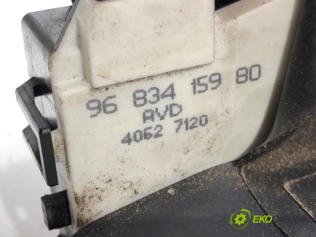 CITROEN C4 I (LC_) 2004 - 2014    1.6 16V 80 kW [109 KM] benzyna 2004 - 2011  zámok dveře pravý přední část 9683415980