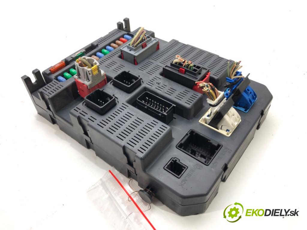 CITROEN C4 I (LC_) 2004 - 2014    1.6 16V 80 kW [109 KM] benzyna 2004 - 2011  modul BSI 9663798580 (Pojistkové skříňky)
