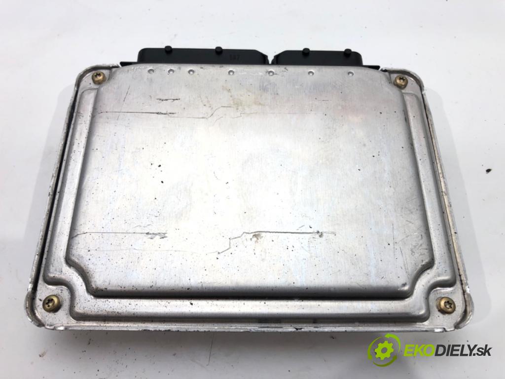 AUDI A4 B6 Avant (8E5) 2000 - 2005    3.0 quattro 162 kW [220 KM] benzyna 2001 - 2004  riadiaca jednotka Motor 0261207579 (Riadiace jednotky)