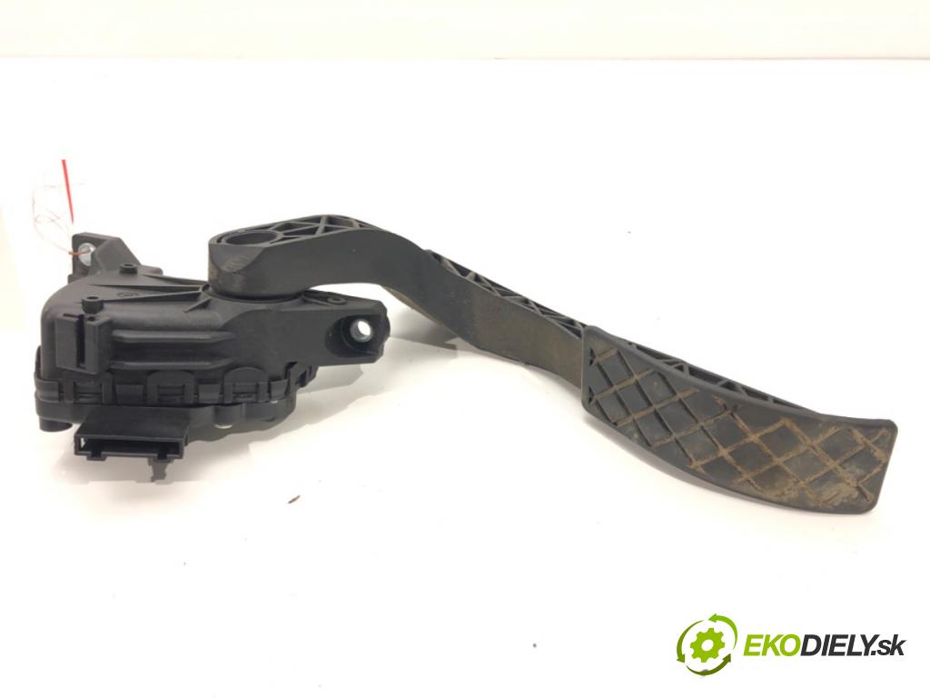 AUDI A4 B6 Avant (8E5) 2000 - 2005    3.0 quattro 162 kW [220 KM] benzyna 2001 - 2004  Potenciometer plynového pedálu 8E1721523A (Pedále)