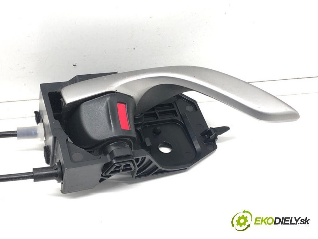 MAZDA 3 (BM, BN) 2013 - 2022    2.0 88 kW [120 KM] benzyna 2013 - 2022  zámok dveře pravý přední část
