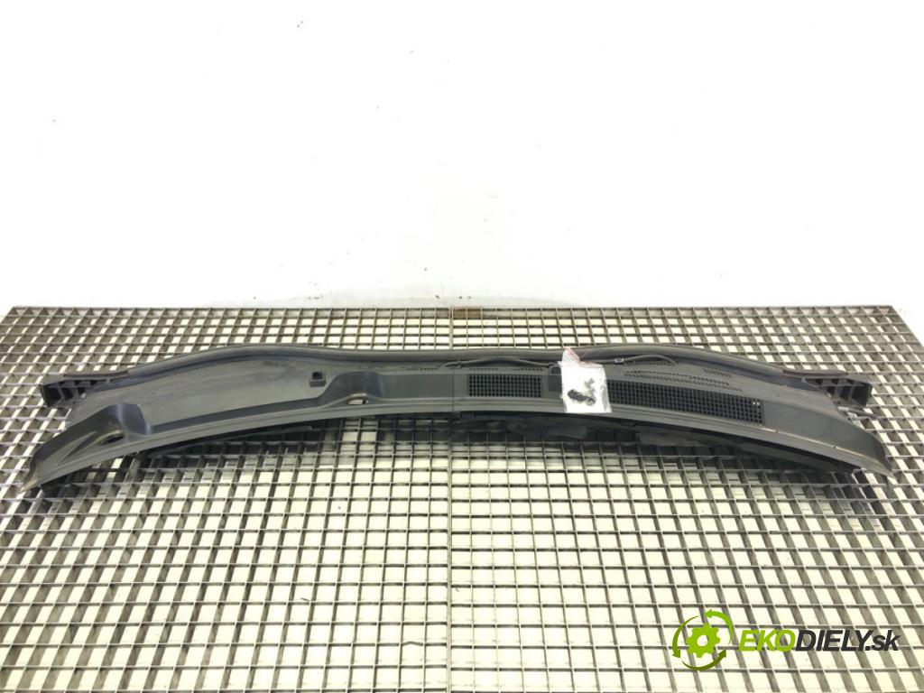 MAZDA 3 (BM, BN) 2013 - 2022    2.0 88 kW [120 KM] benzyna 2013 - 2022  Torpédo, plast pod čelné okno BHN9507S1 (Torpéda)