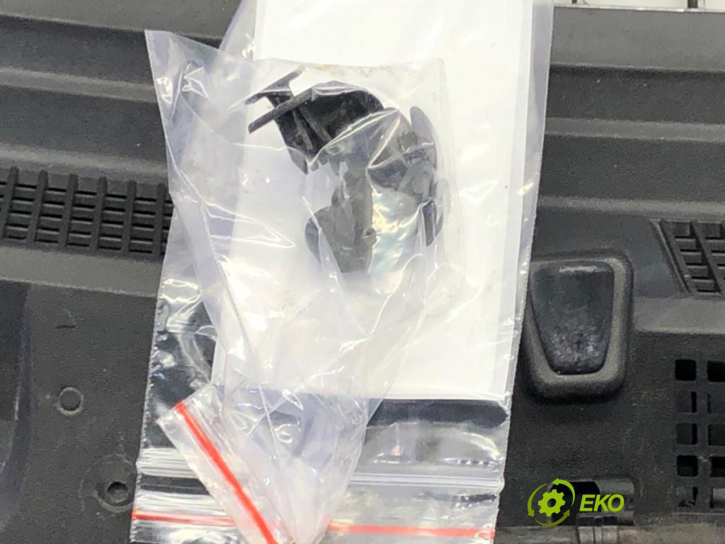 MAZDA 3 (BM, BN) 2013 - 2022    2.0 88 kW [120 KM] benzyna 2013 - 2022  Torpédo, plast pod čelné okno BHN9507S1 (Torpéda)