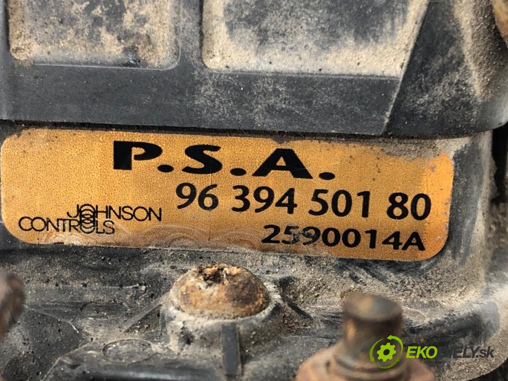 CITROEN C5 I (DC_) 2001 - 2005    2.0 16V (DCRFNC, DCRFNF) 100 kW [136 KM] benzyna 2  Pumpa vzduchu sekundárneho 9639450180 (Ostatné)