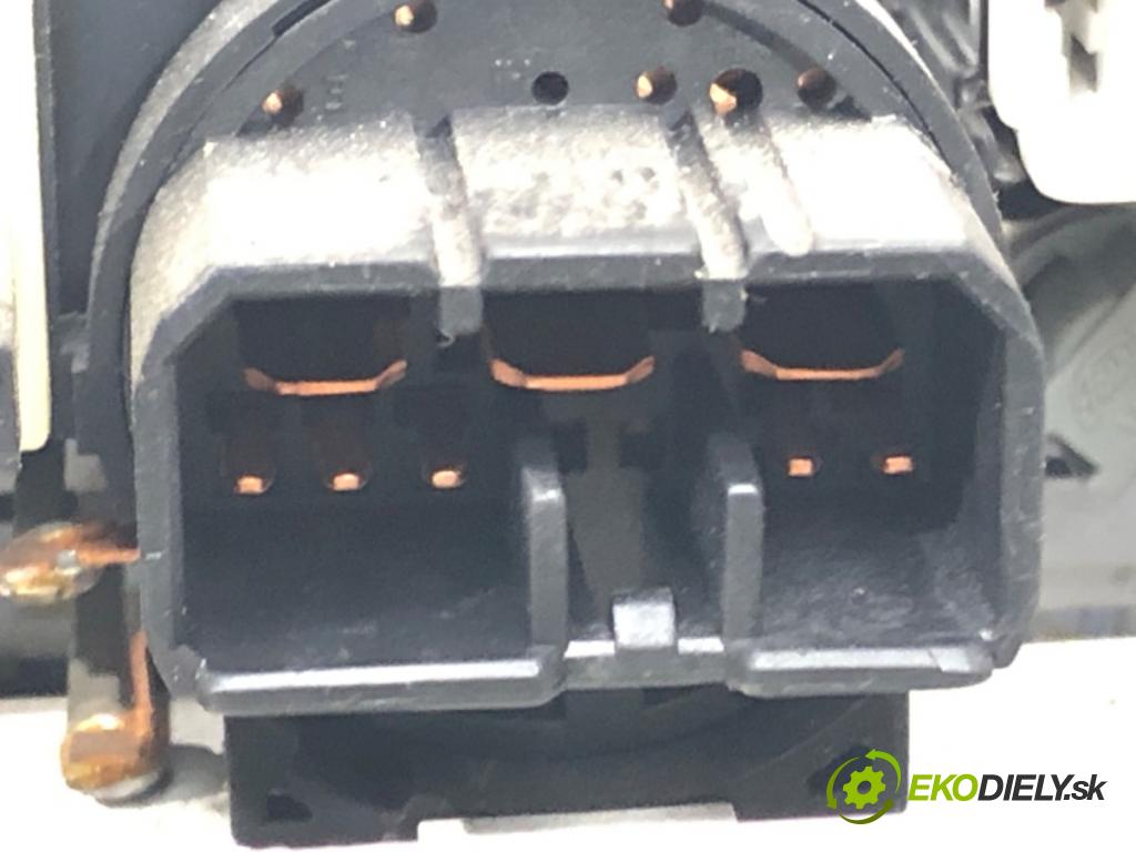 MAZDA MX-5 II (NB) 1998 - 2005    1.6 16V (NB6C) 81 kW [110 KM] benzyna 1998 - 2005  Panel ovládania kúrenia  (Prepínače, spínače, tlačidlá a ovládače kúrenia)