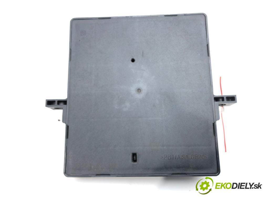 AUDI A6 C6 Avant (4F5) 2004 - 2011    2.0 TDI 100 kW [136 KM] olej napędowy 2005 - 2011  Modul svetiel 4F0907279 (Ostatné)