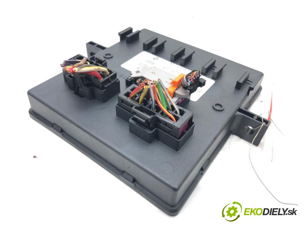 AUDI A6 C6 Avant (4F5) 2004 - 2011    2.0 TDI 100 kW [136 KM] olej napędowy 2005 - 2011  Modul svetiel 4F0907279 (Ostatné)