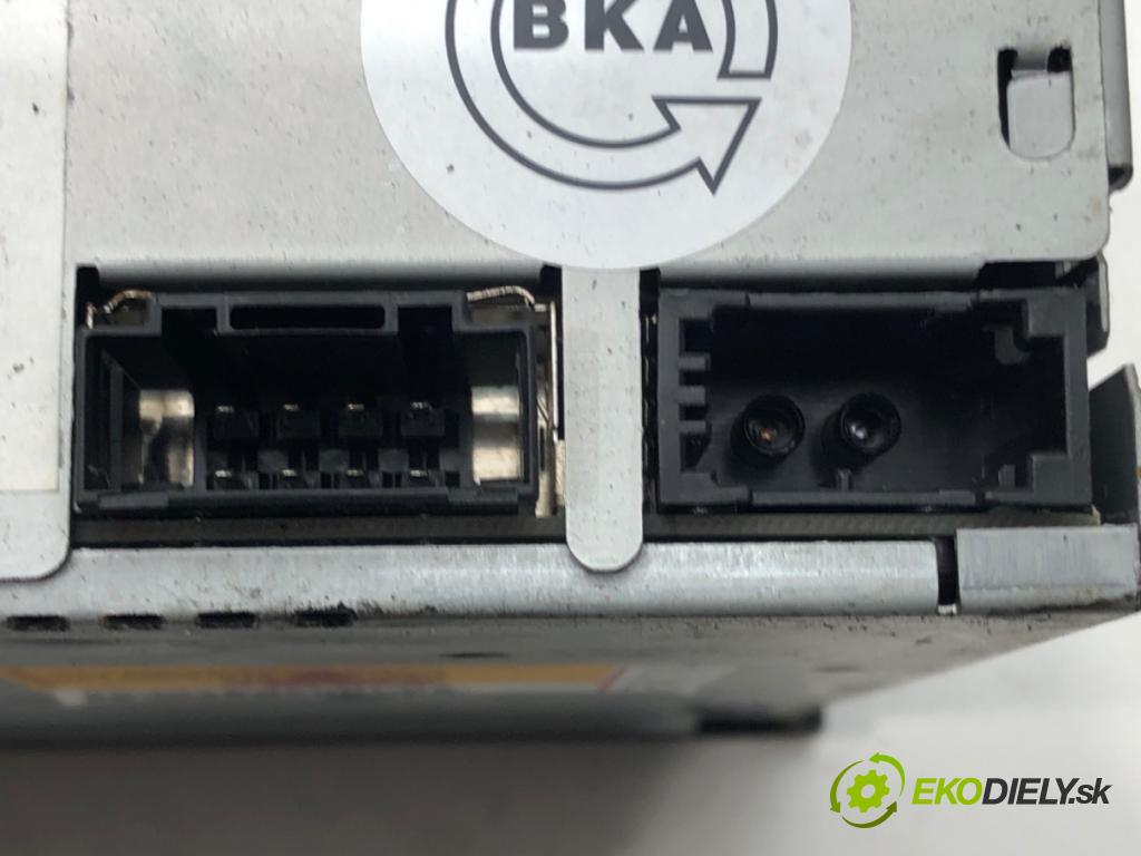 AUDI A6 C6 Avant (4F5) 2004 - 2011    2.0 TDI 100 kW [136 KM] olej napędowy 2005 - 2011  CZYTNIK navigace 4E0919887L (Ostatní)