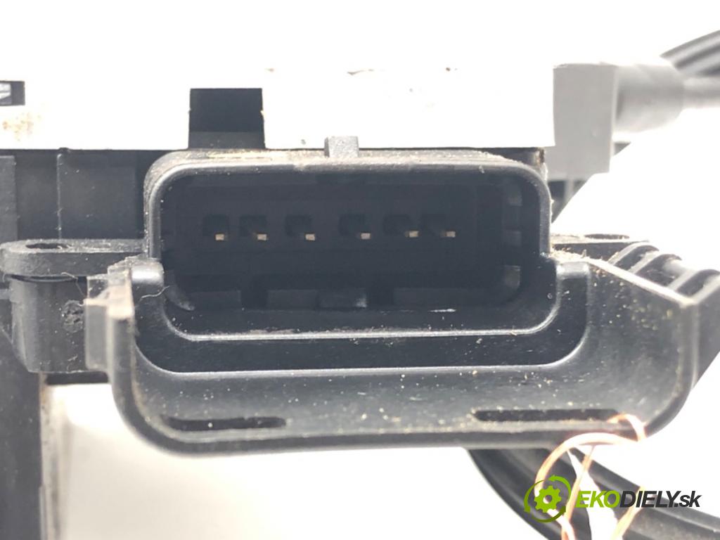 CITROEN C4 GRAND PICASSO I (UA_) 2006 - 2013    1.6 HDi 80 kW [109 KM] olej napędowy 2006 - 2011  zámok dveře levý zadní část 24090816