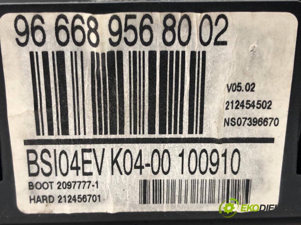 CITROEN C4 GRAND PICASSO I (UA_) 2006 - 2013    1.6 HDi 80 kW [109 KM] olej napędowy 2006 - 2011  modul BSI 966689568002 (Pojistkové skříňky)