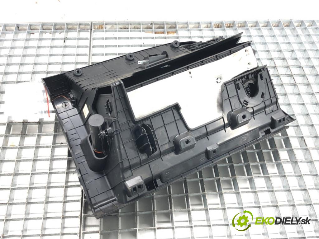 KIA CEED (JD) 2012 - 2018    1.6 CRDi 110 81 kW [110 KM] olej napędowy 2012 - 2018  Priehradka, kastlík spolujazdca  (Priehradky, kastlíky)