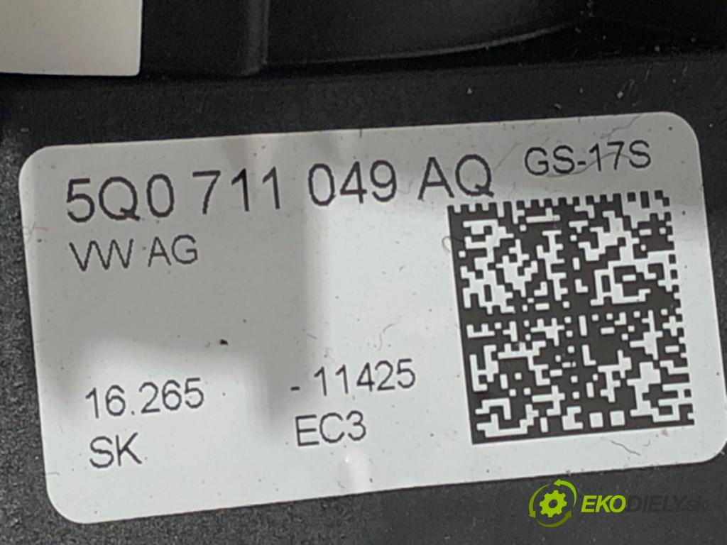 SKODA OCTAVIA III Combi (5E5, 5E6) 2012 - 2022    2.0 TDI 110 kW [150 KM] olej napędowy 2012 - 2022  Kulisa 5Q0711049AQ (Rýchlostné páky / kulisy)