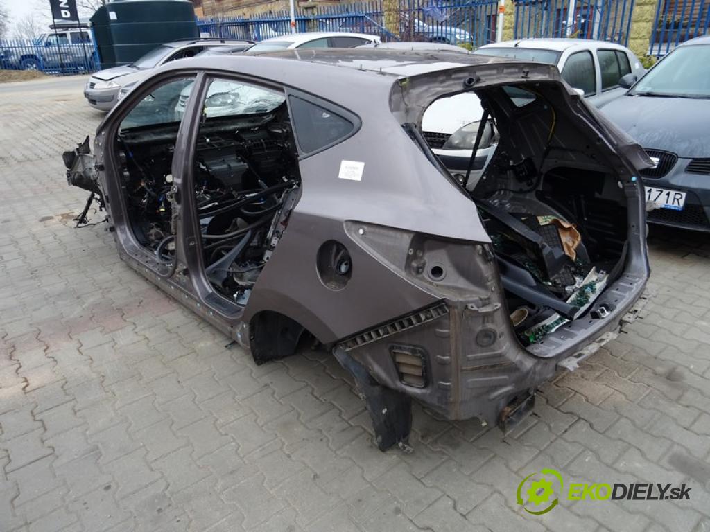 HYUNDAI ix35 (LM, EL, ELH) 2009 - 2022    2.0 CRDi 4WD 135 kW [184 KM] olej napędowy 2010 -   KAROSERIA ČTVRŤÁK blatník zadní část levý pravý POŠTY: prahy střecha PANORÁMA