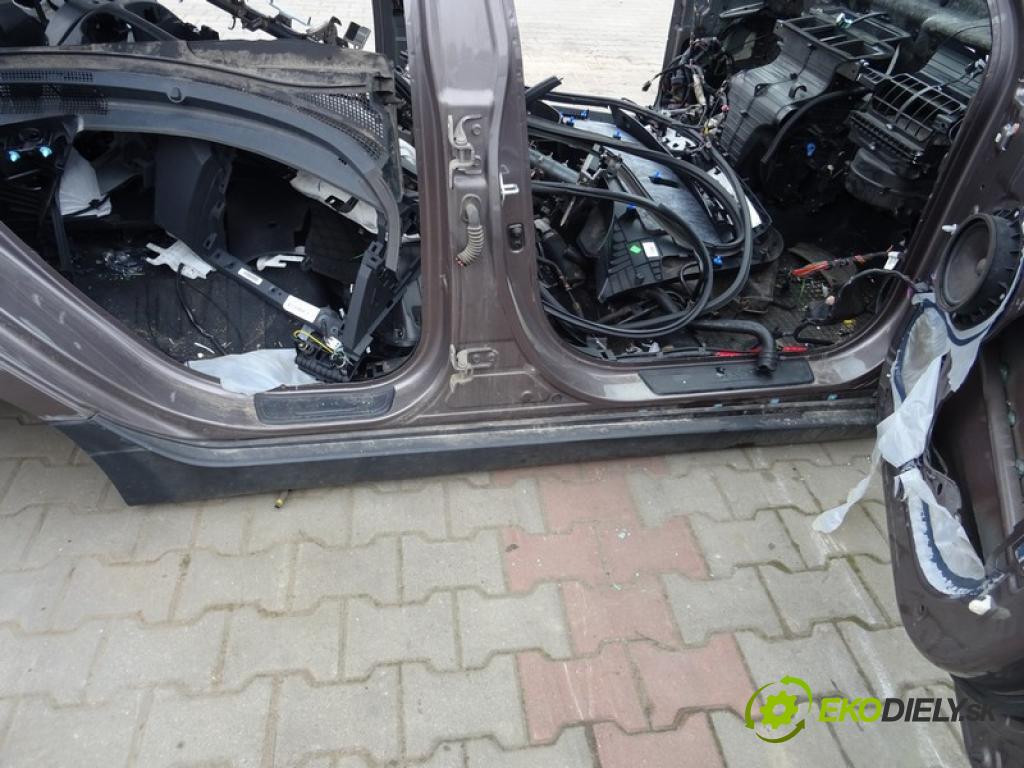 HYUNDAI ix35 (LM, EL, ELH) 2009 - 2022    2.0 CRDi 4WD 135 kW [184 KM] olej napędowy 2010 -   KAROSERIA ČTVRŤÁK blatník zadní část levý pravý POŠTY: prahy střecha PANORÁMA