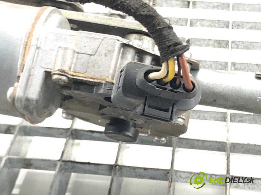 OPEL ZAFIRA B Nadwozie pełne/minivan (A05) 2005 - 2015    1.9 CDTI VAN (M75) 110 kW [150 KM] olej napędowy 2  Mechanizmus stieračov predný 404976 (Motorčeky stieračov predné)