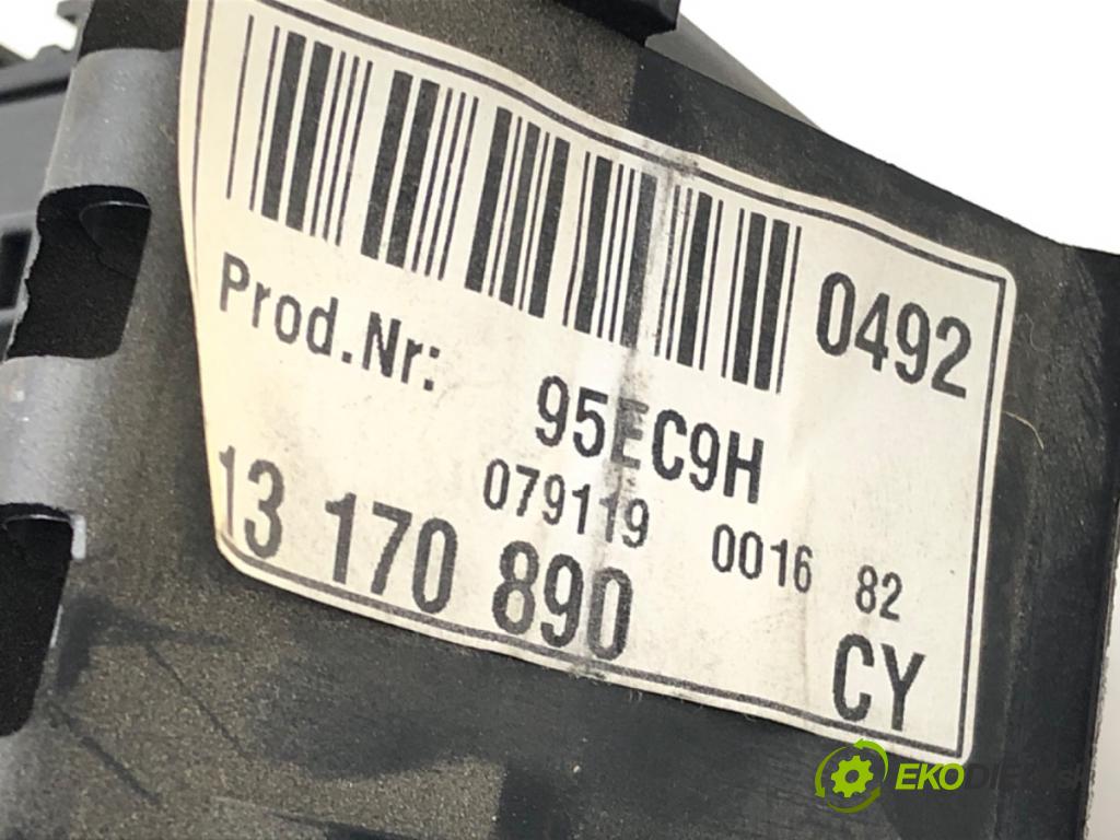 OPEL VECTRA C Kombi (Z02) 2003 - 2009    1.9 CDTI (F35) 110 kW [150 KM] olej napędowy 2004   modul BSI 13170890 (Pojistkové skříňky)